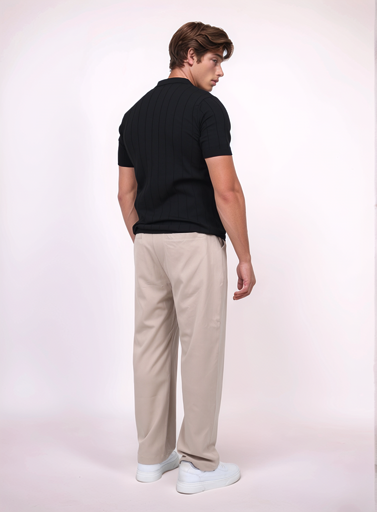 URBAN BIG V SHIRT- BLACK