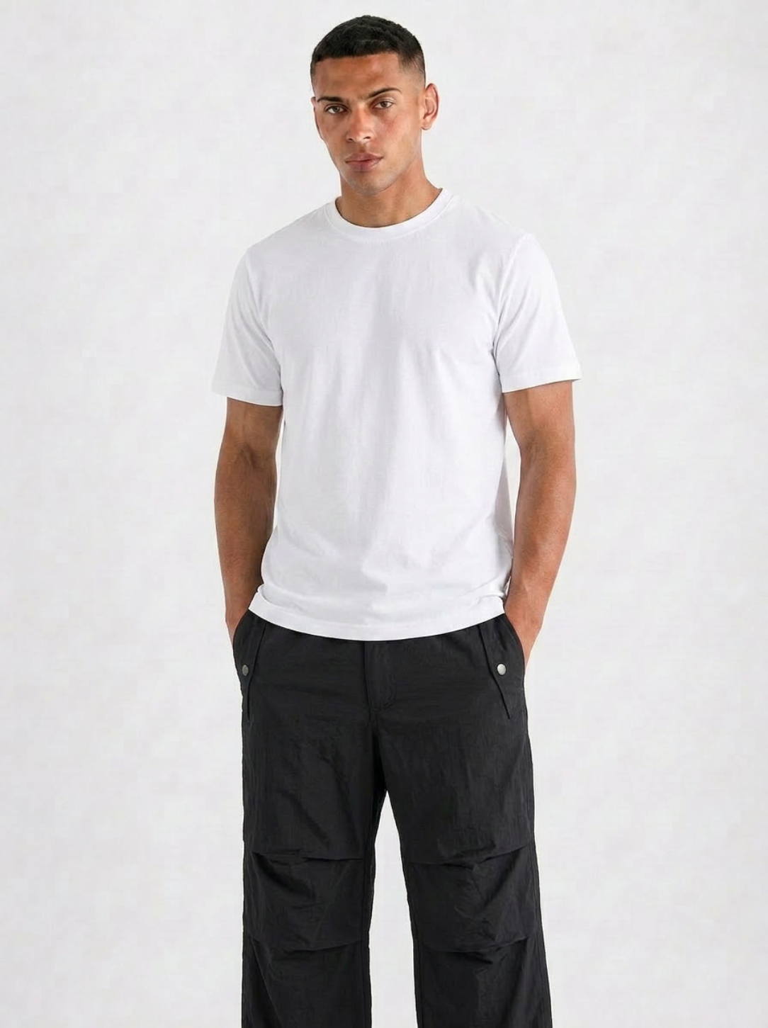 WHITE BASIC T SHIRT